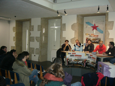 Conferncia de imprensa em Compostela