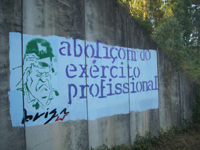 Mural realizado no marco da campanha antimilitarista