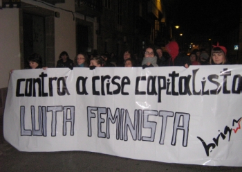 Faixa de BRIGA na mobiliza�om de Compostela.